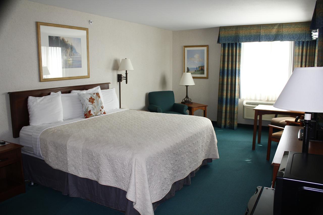 Baraga Lakeside Inn Exterior foto